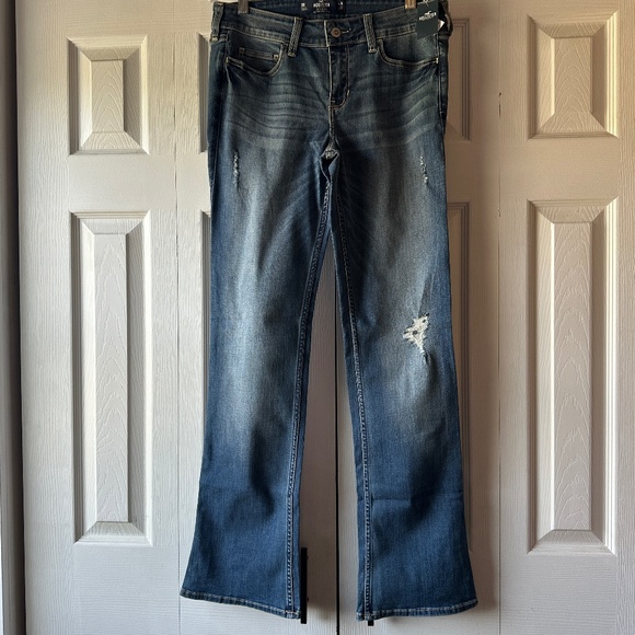 Hollister Low Rise Bootcut Jeans – Size 11R – Inseam 32" - Picture 1 of 2